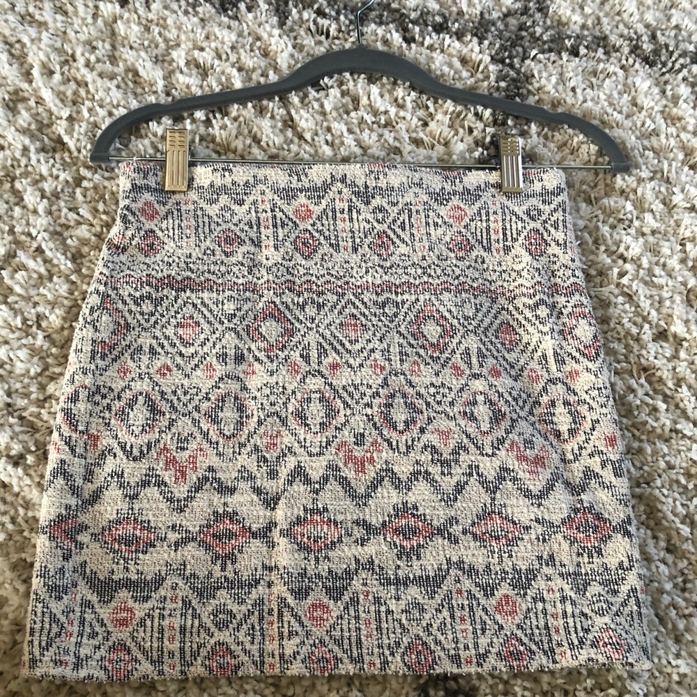NWOT Mango patterned skirt size XS
